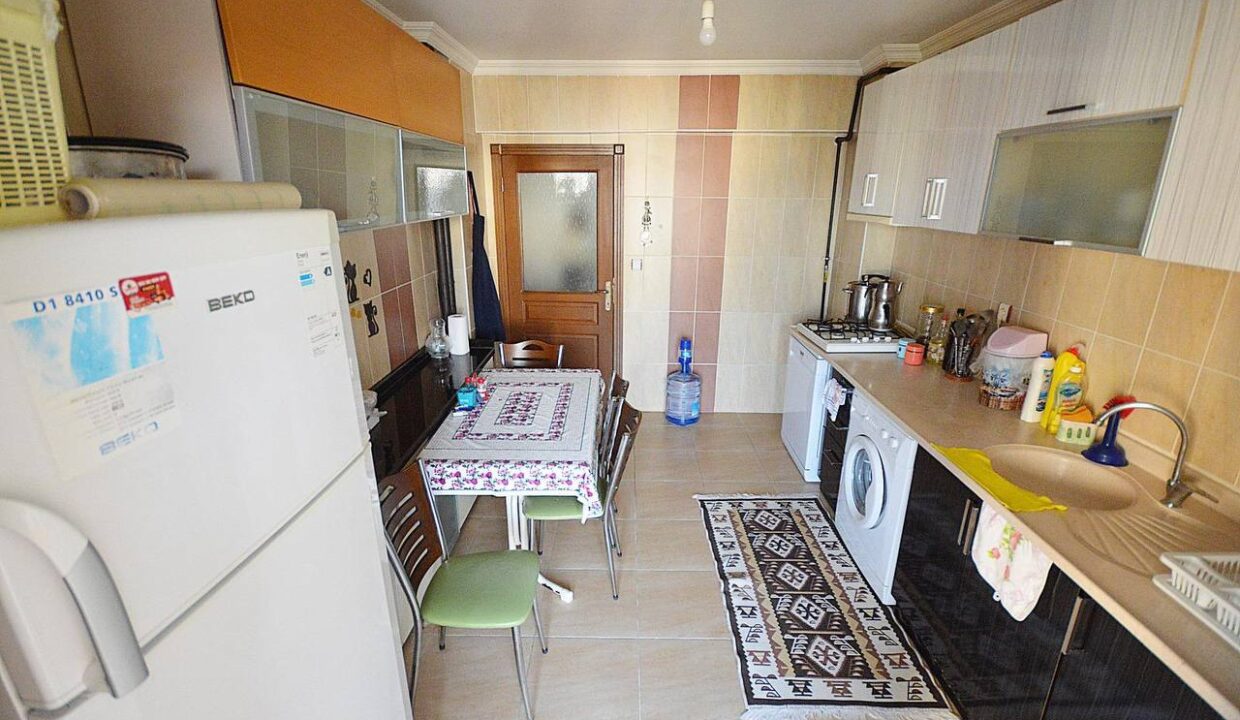 photo_5978725219587703200_y