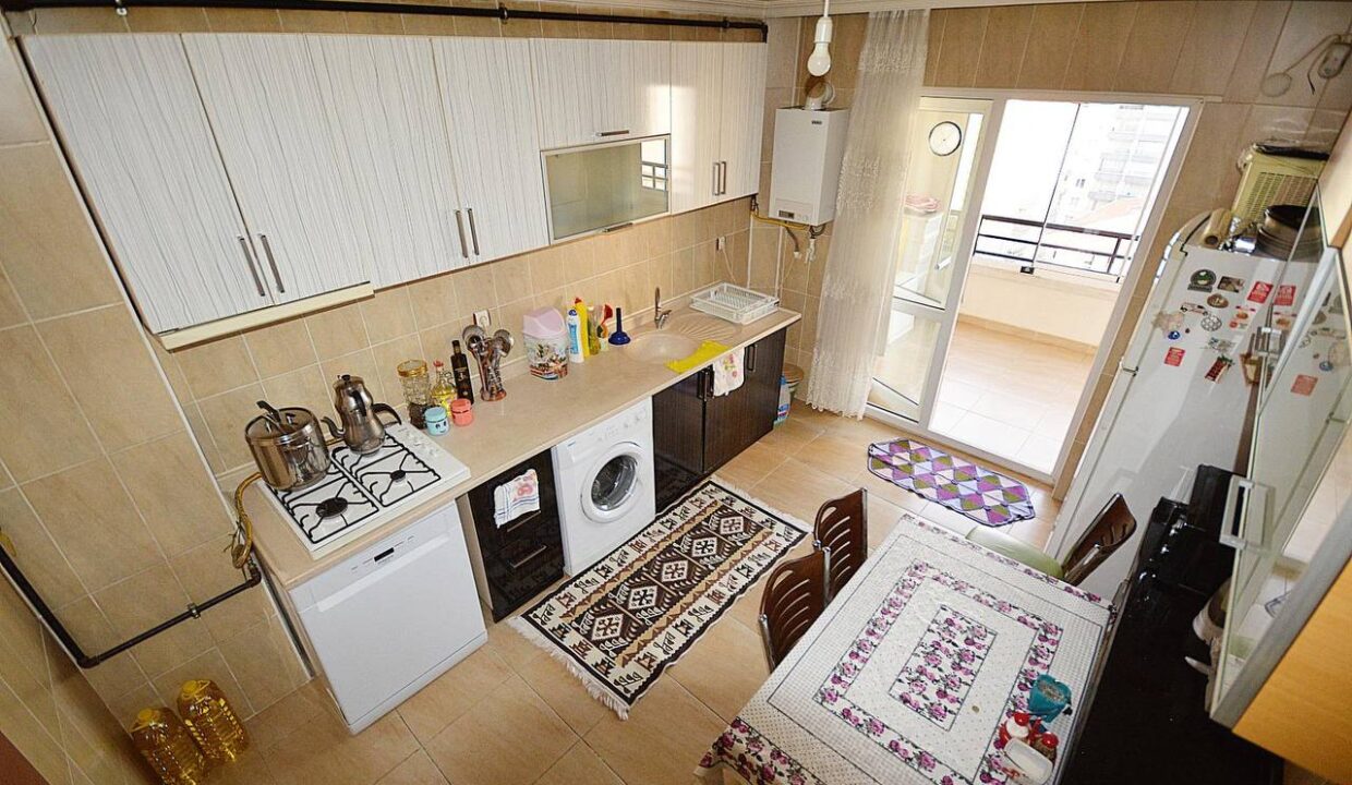 photo_5978725219587703201_y