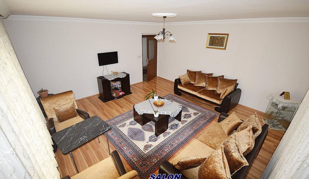 photo_5978725219587703205_y